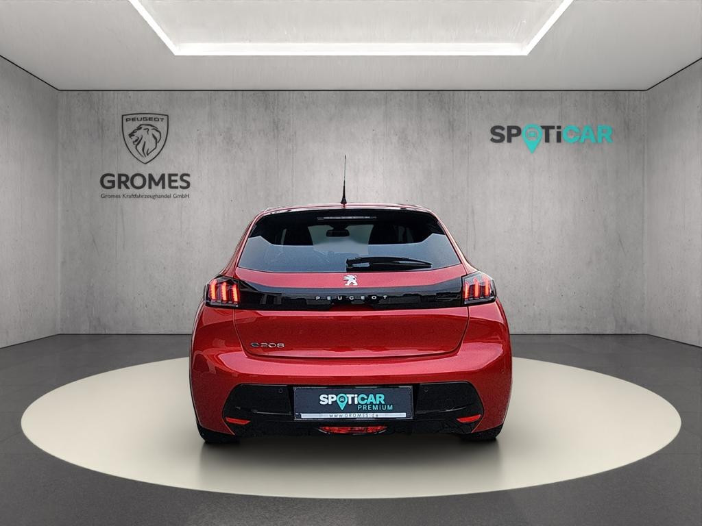 Peugeot e-208