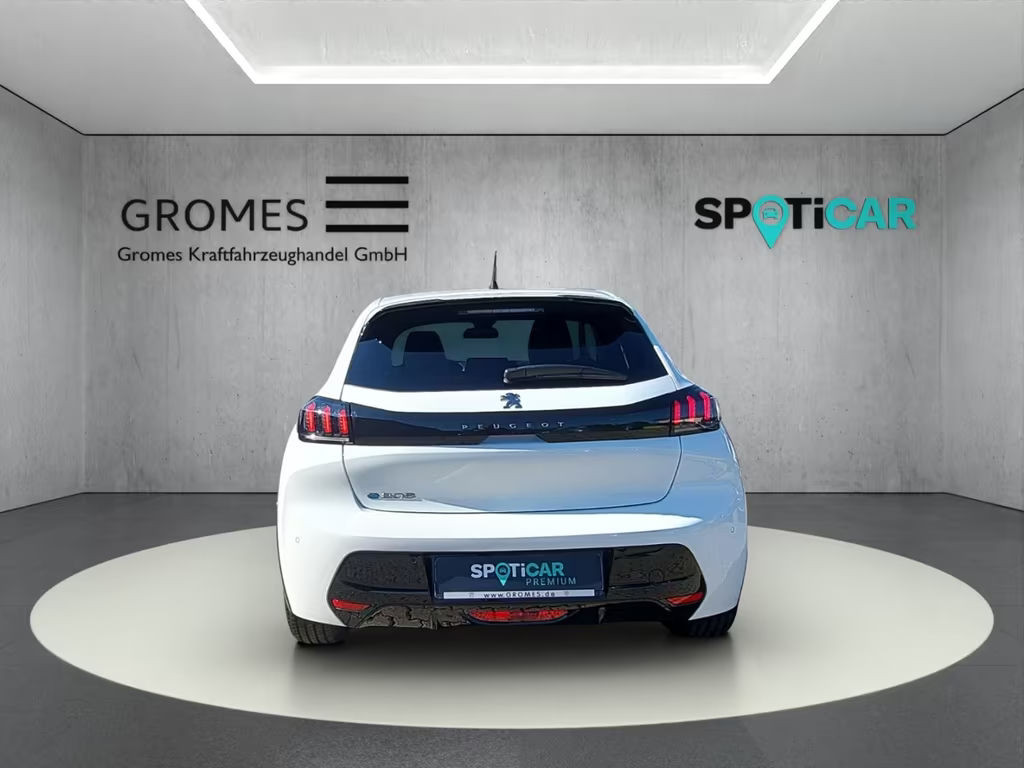 Peugeot e-208