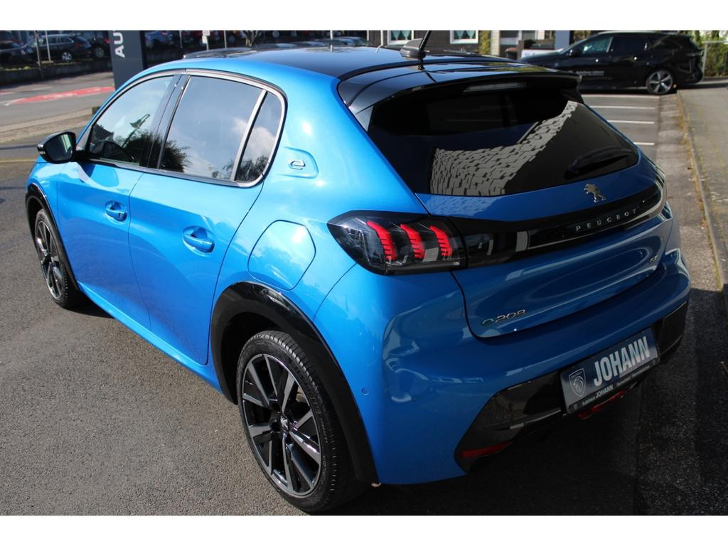 Peugeot e-208