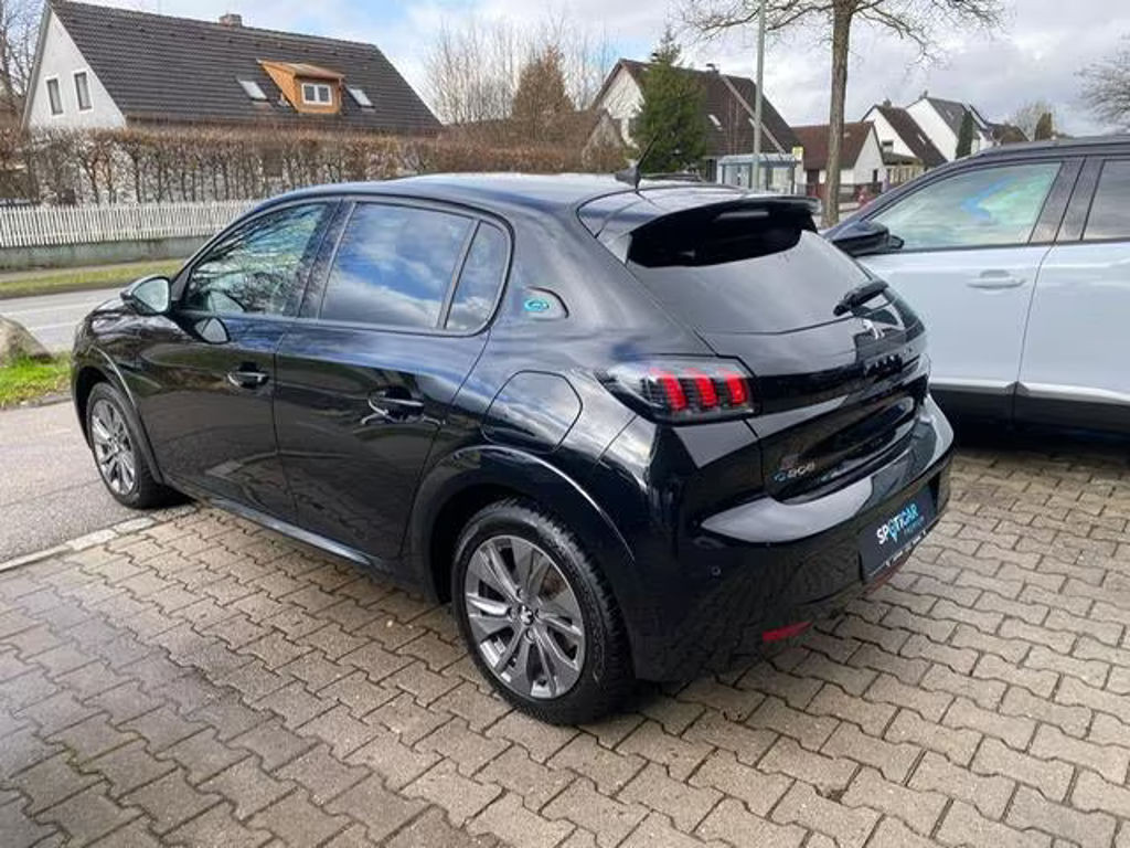 Peugeot e-208