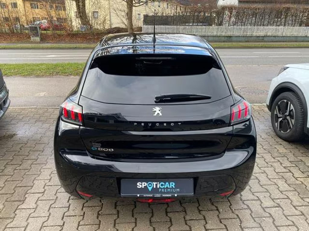 Peugeot e-208
