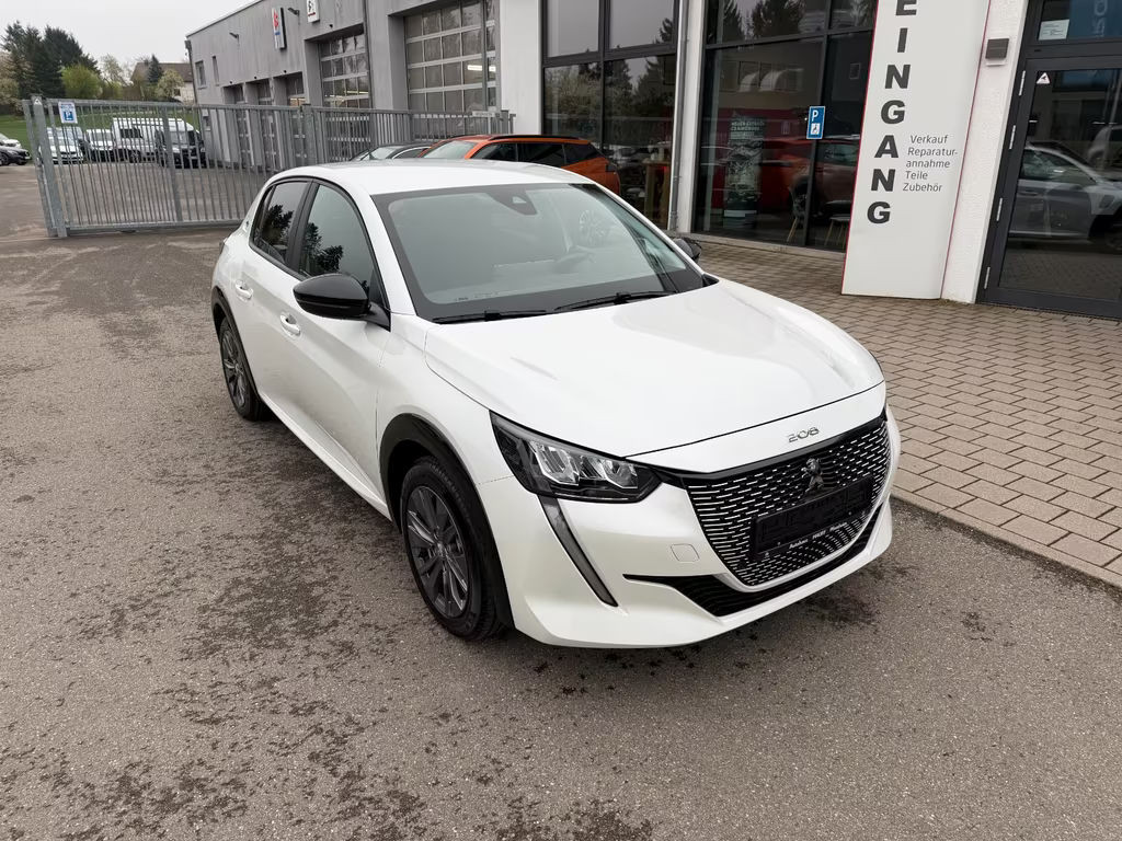 Peugeot e-208