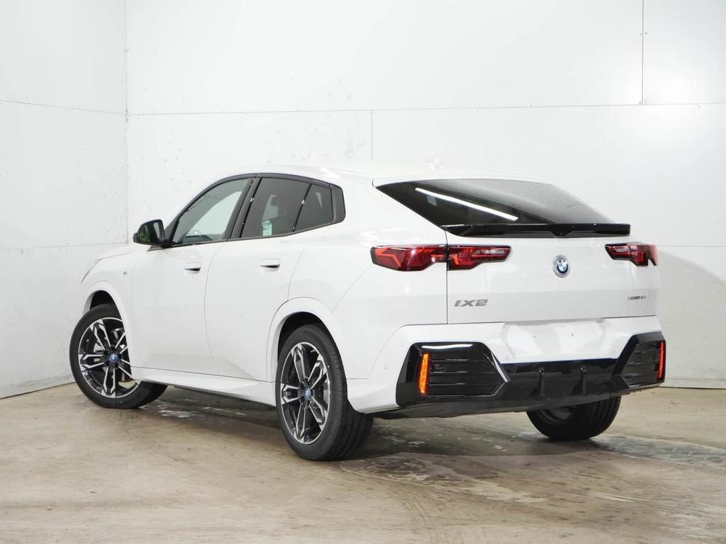 BMW iX2