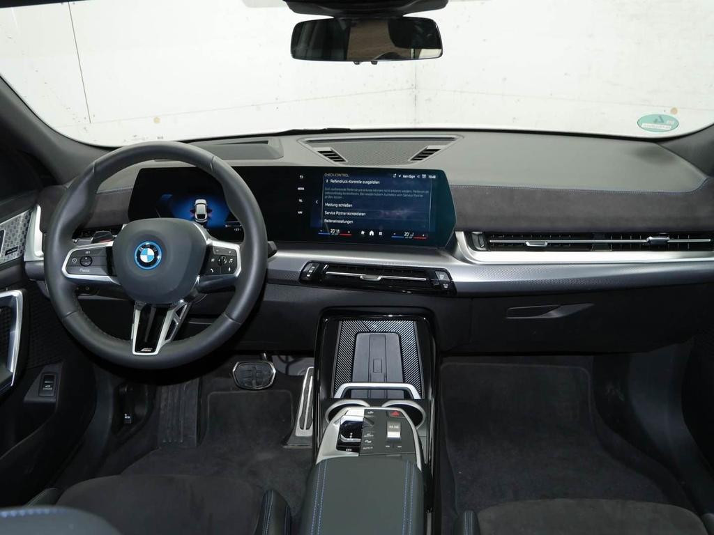 BMW iX2