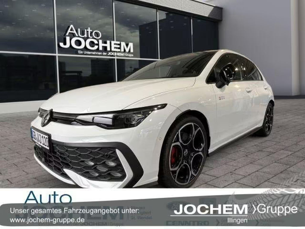 Volkswagen Golf 2025 Benzine