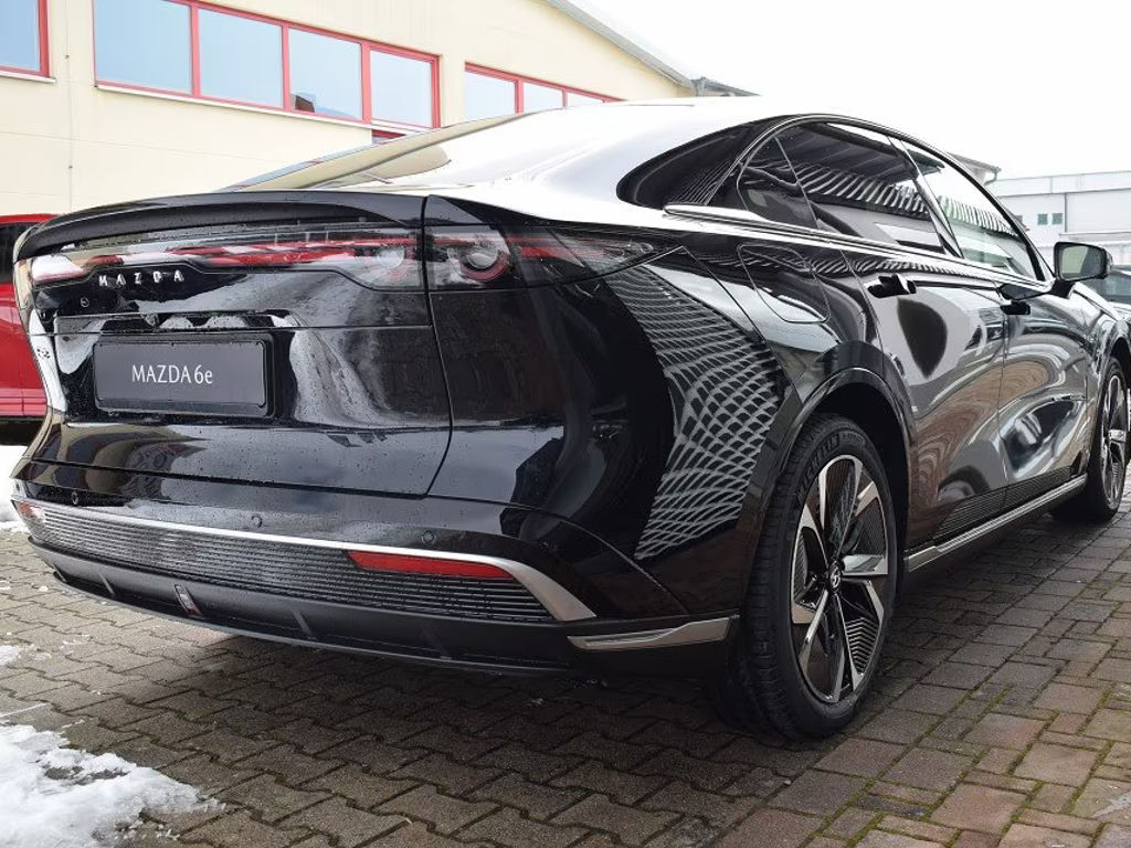 Mazda 6e