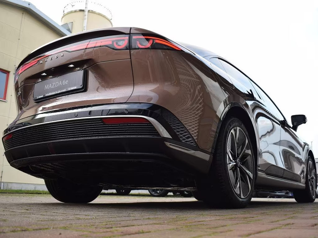 Mazda 6e