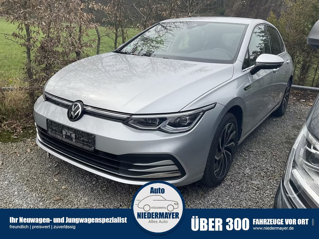 Volkswagen Golf 2022 Benzine