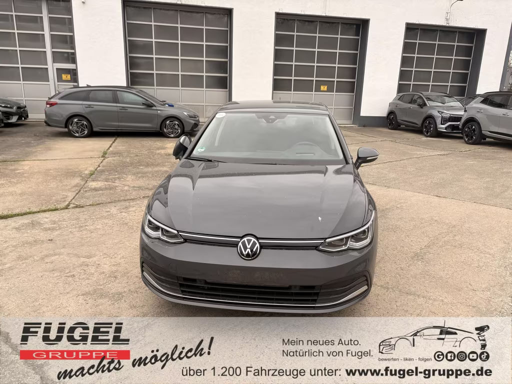 Volkswagen Golf 2023 Benzine