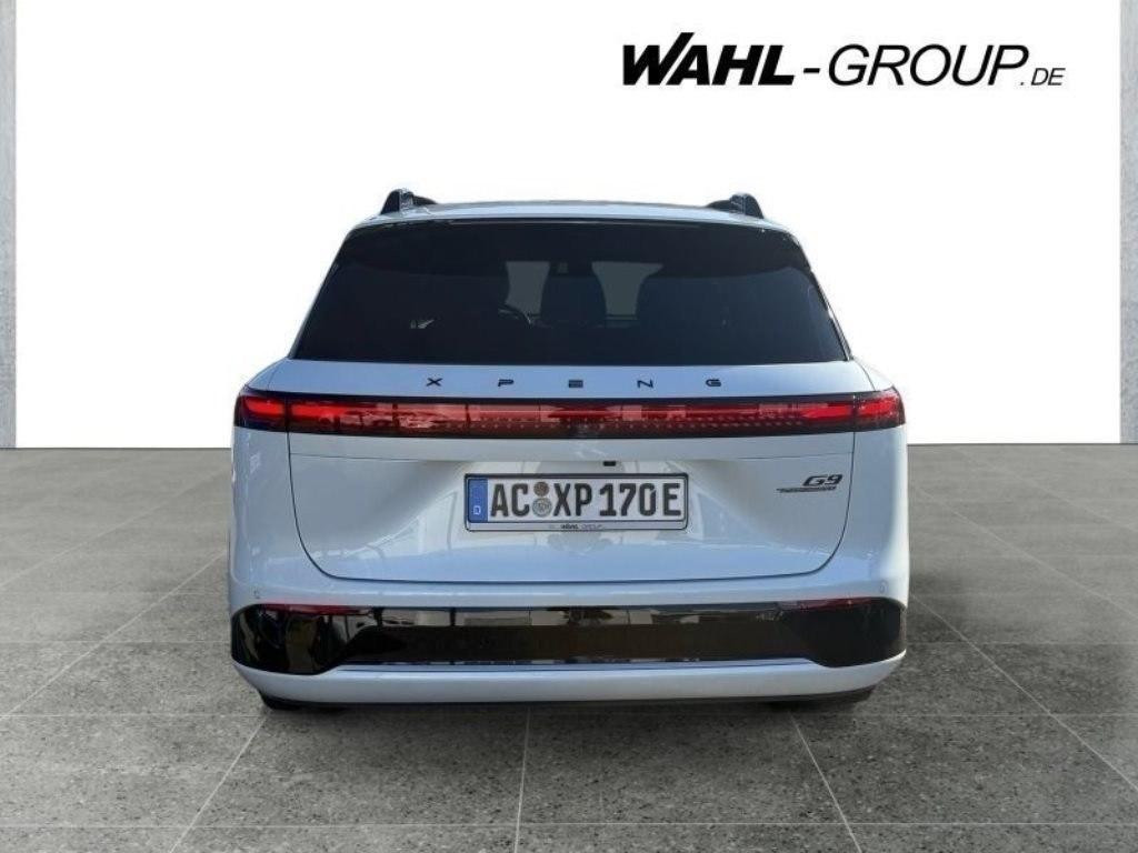 Xpeng G9