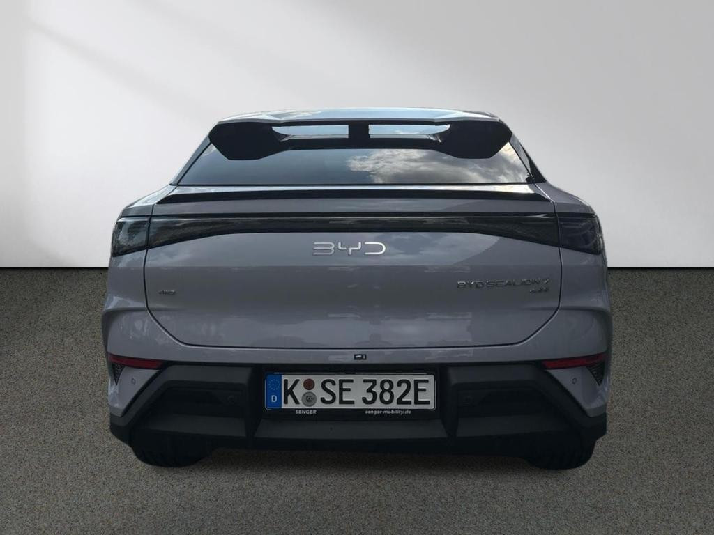 BYD Sealion 7