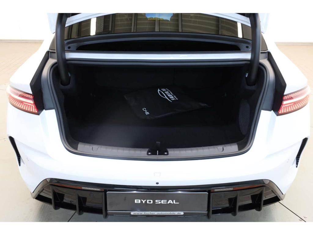 BYD Seal