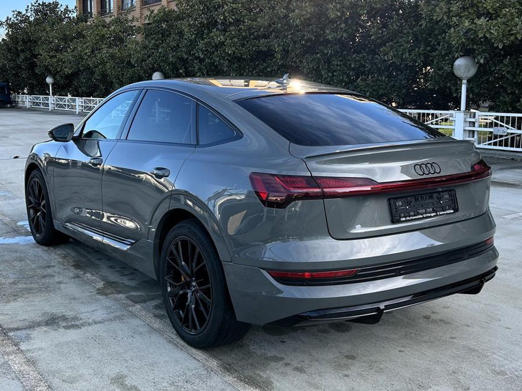 Audi e-tron