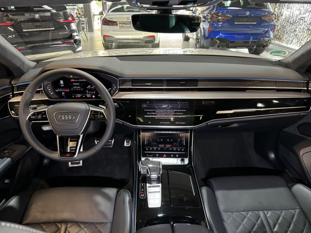 Audi S8