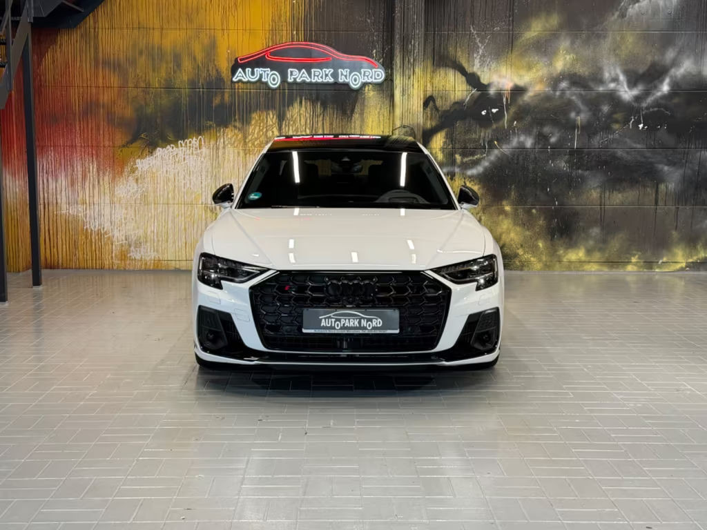 Audi S8