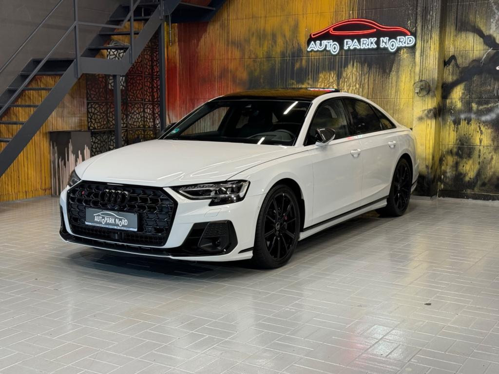 Audi S8