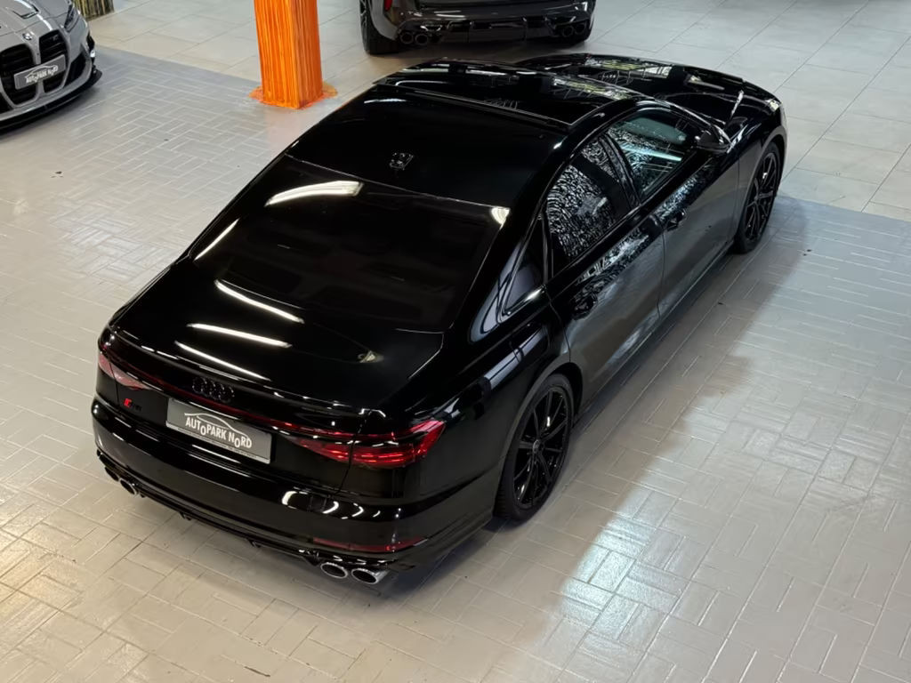 Audi S8