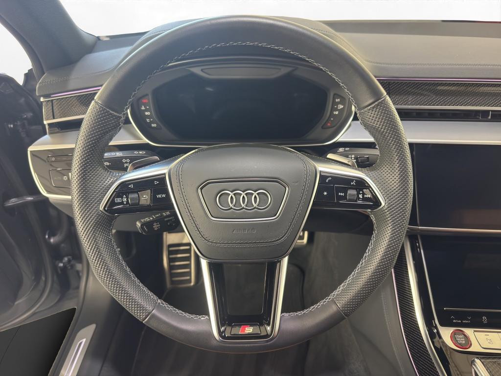 Audi S8