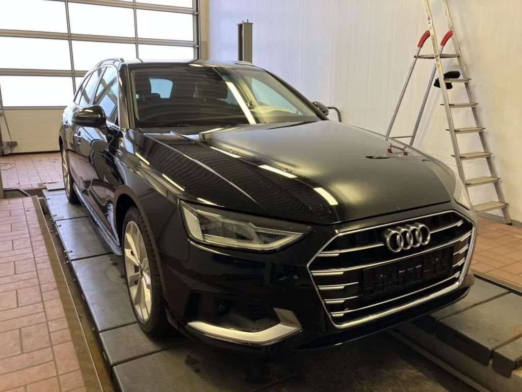 Audi A4 2023 Benzine