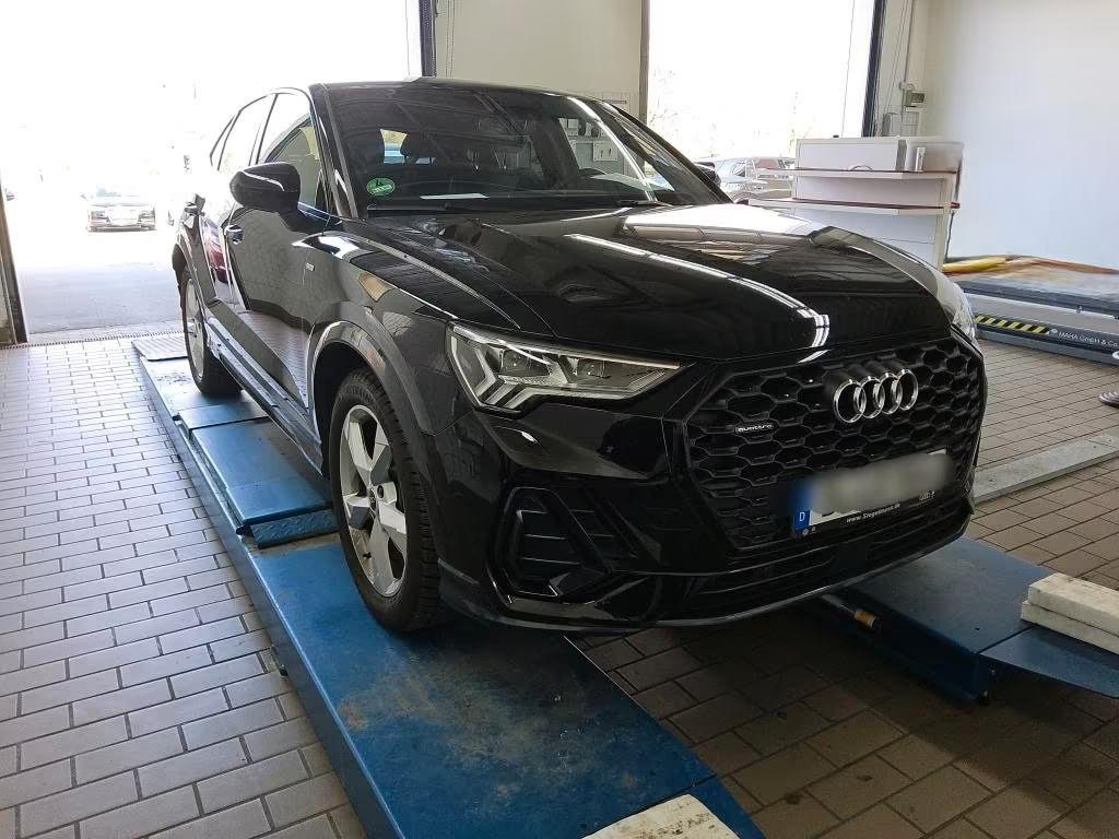 Audi Q3 2022 Benzine