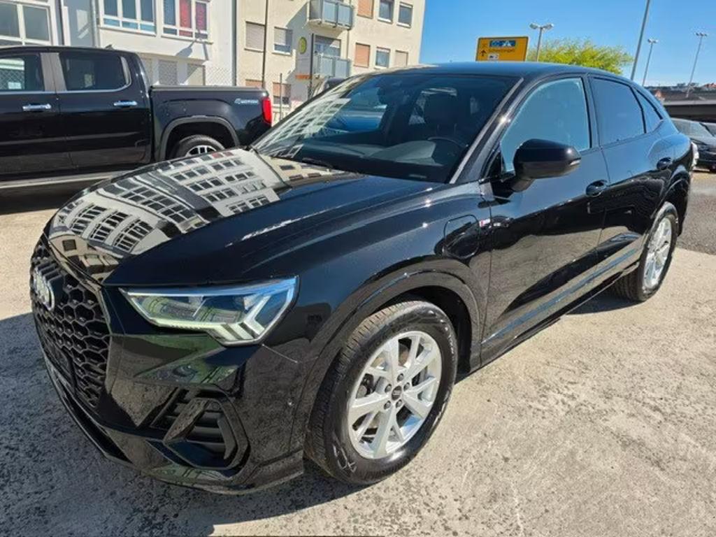 Audi Q3 2023 Hybride Benzine
