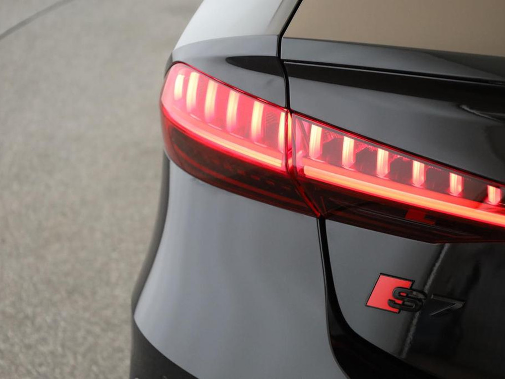 Audi S7
