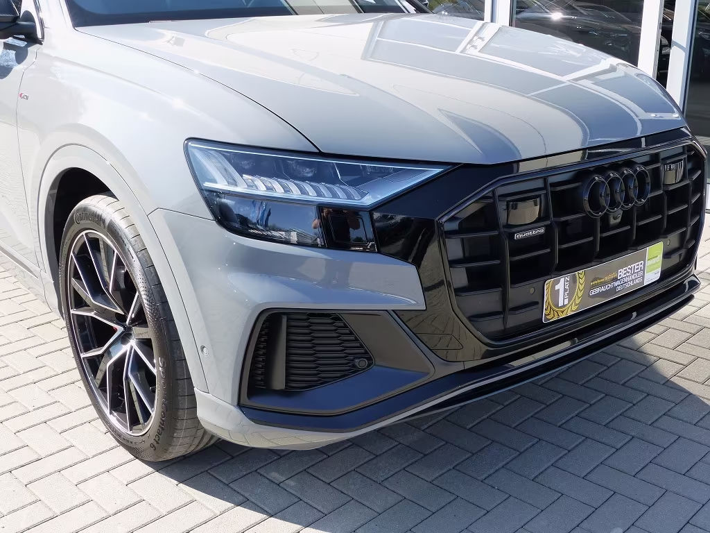 Audi Q8