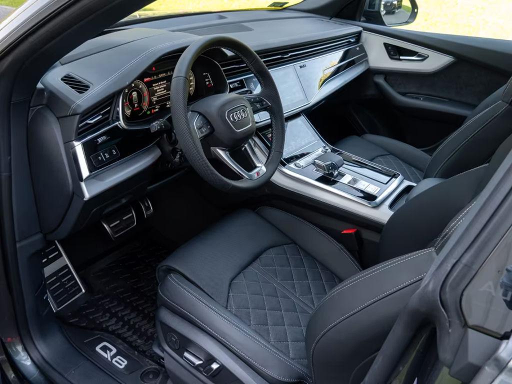 Audi Q8