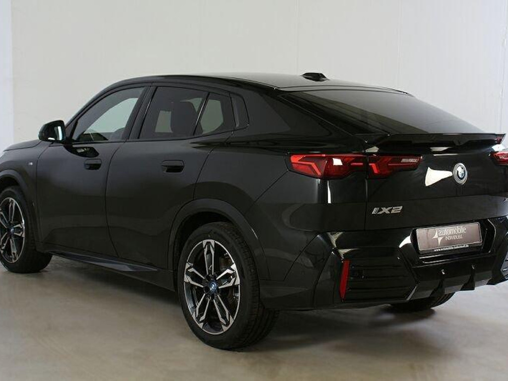BMW iX2