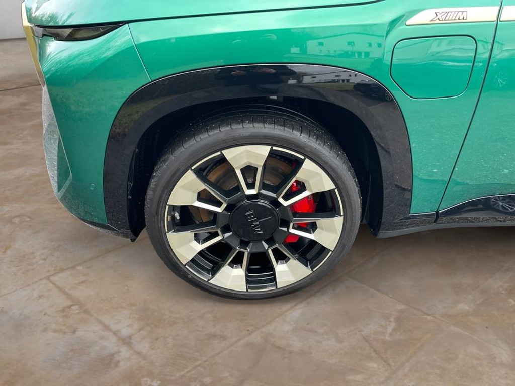 BMW XM