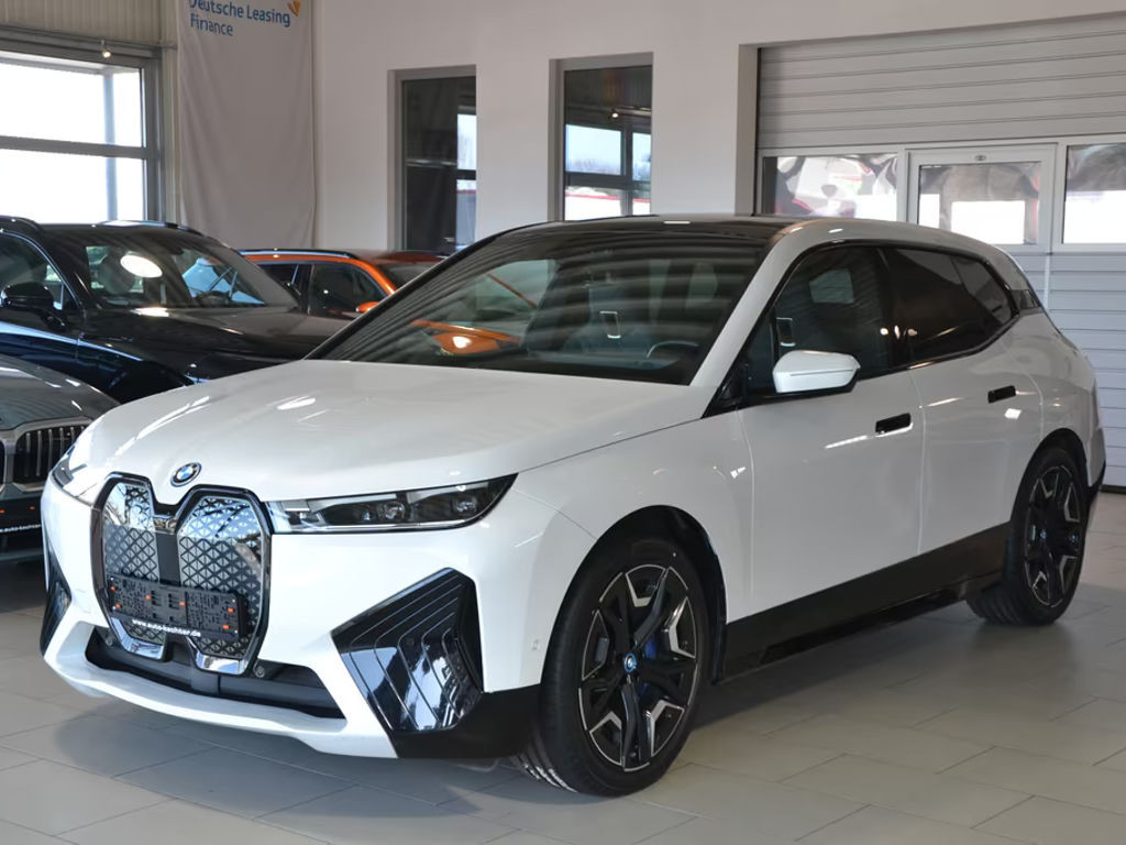BMW iX