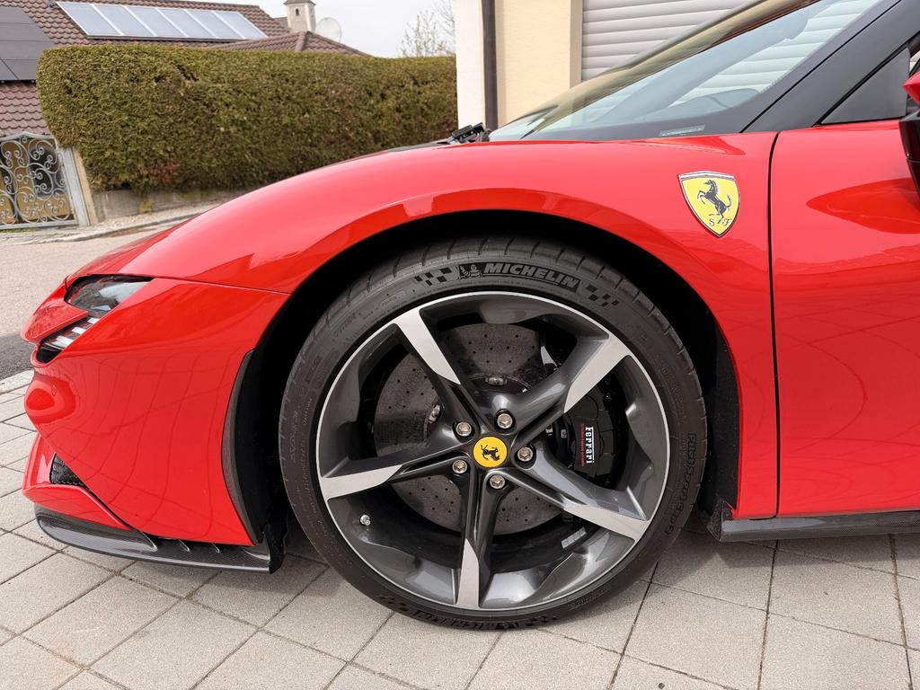 Ferrari SF90