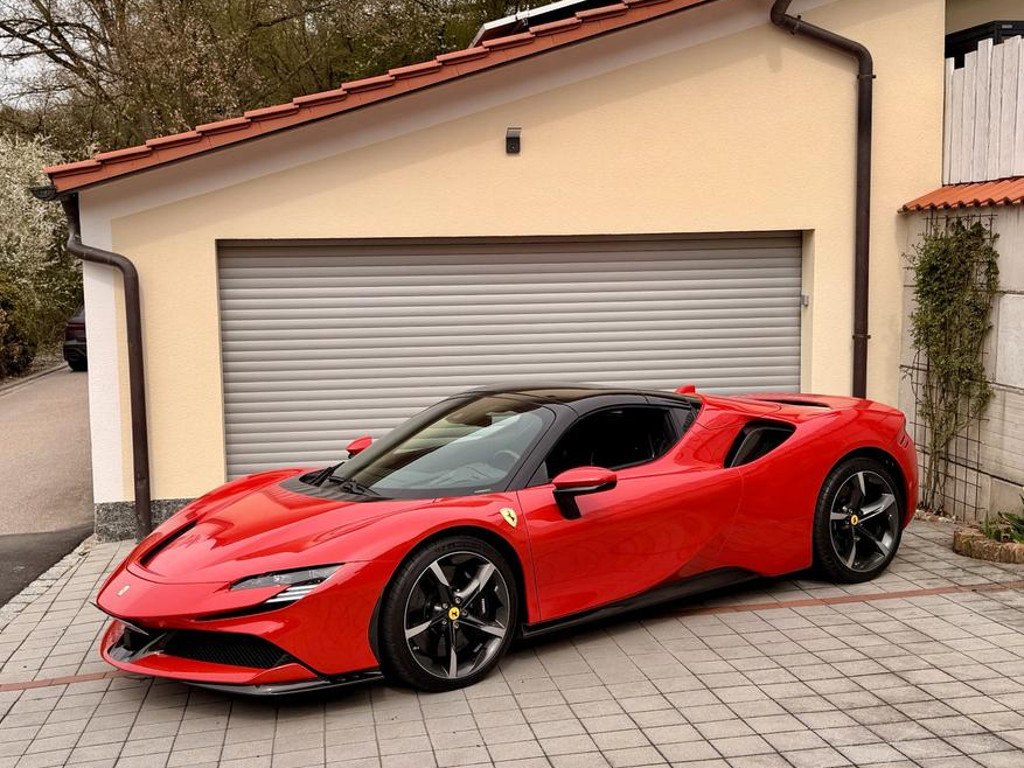 Ferrari SF90