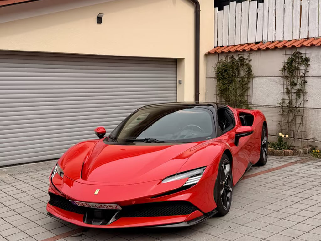 Ferrari SF90