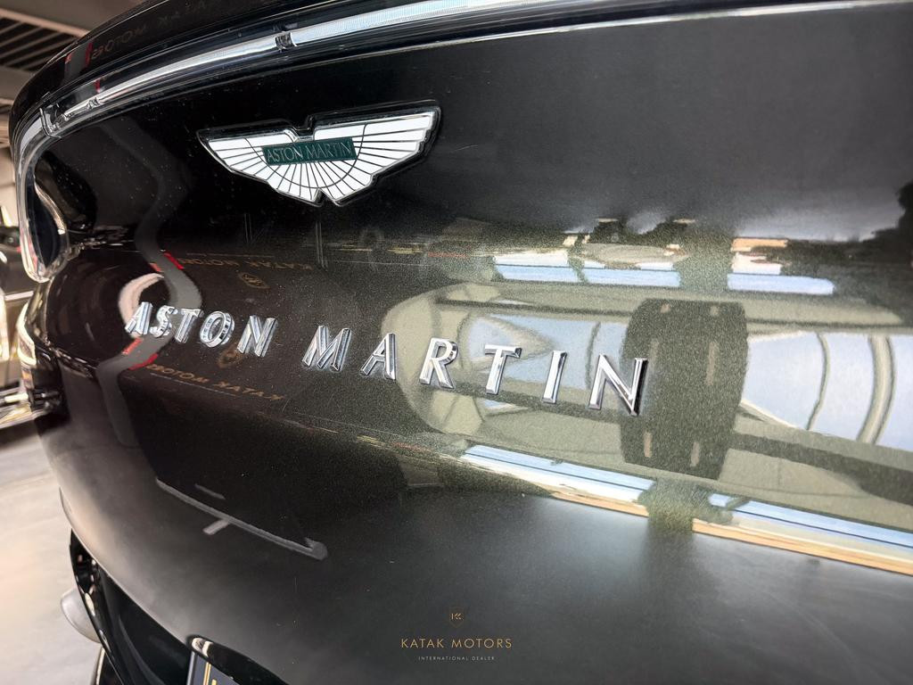 Aston Martin DBX