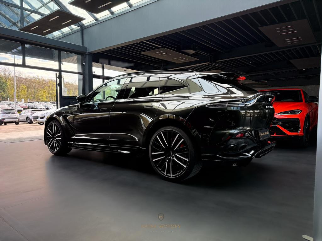 Aston Martin DBX