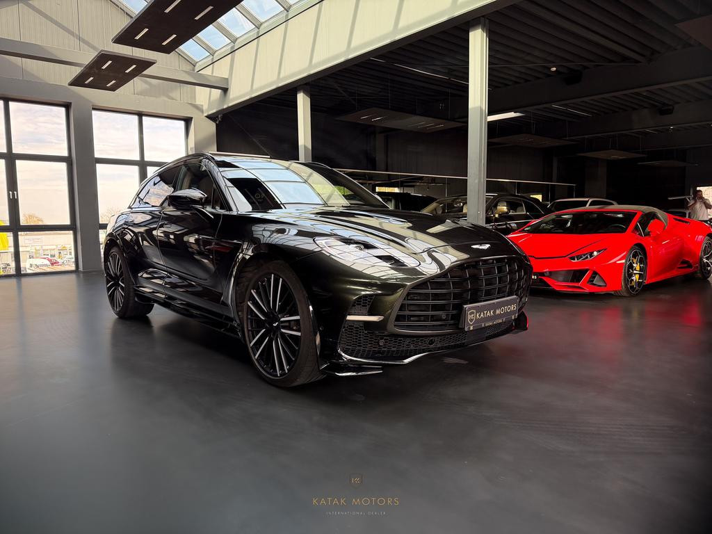 Aston Martin DBX