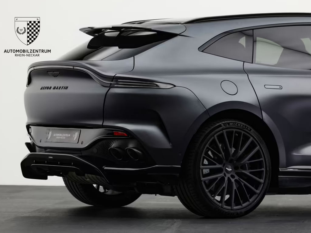 Aston Martin DBX