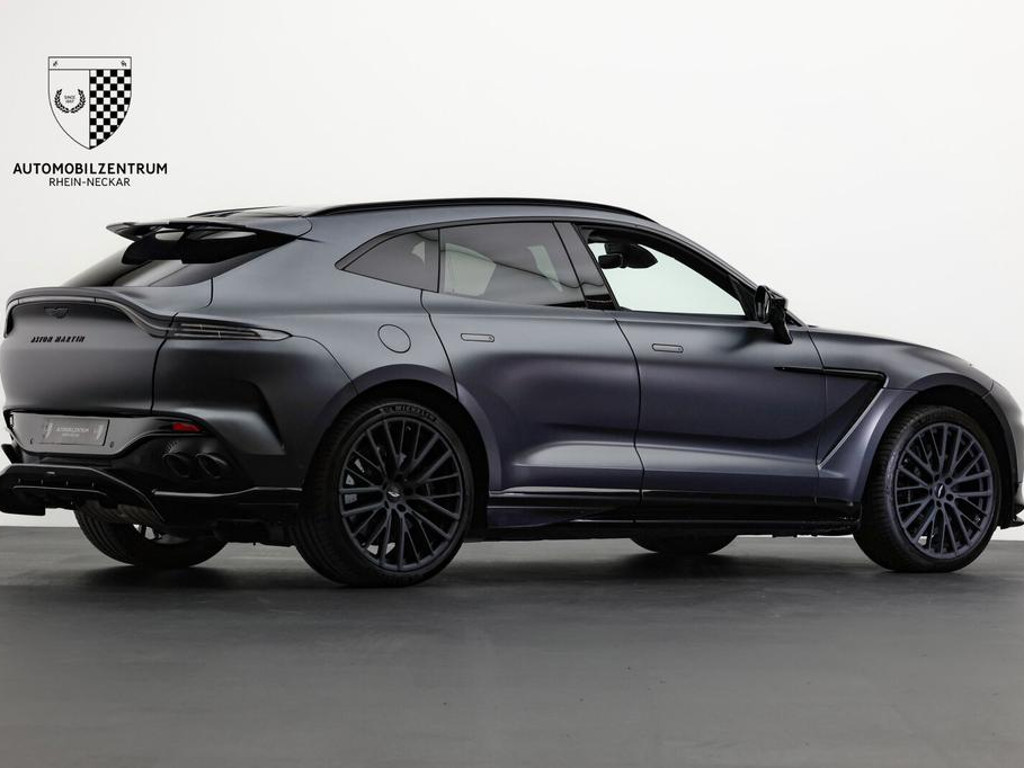 Aston Martin DBX