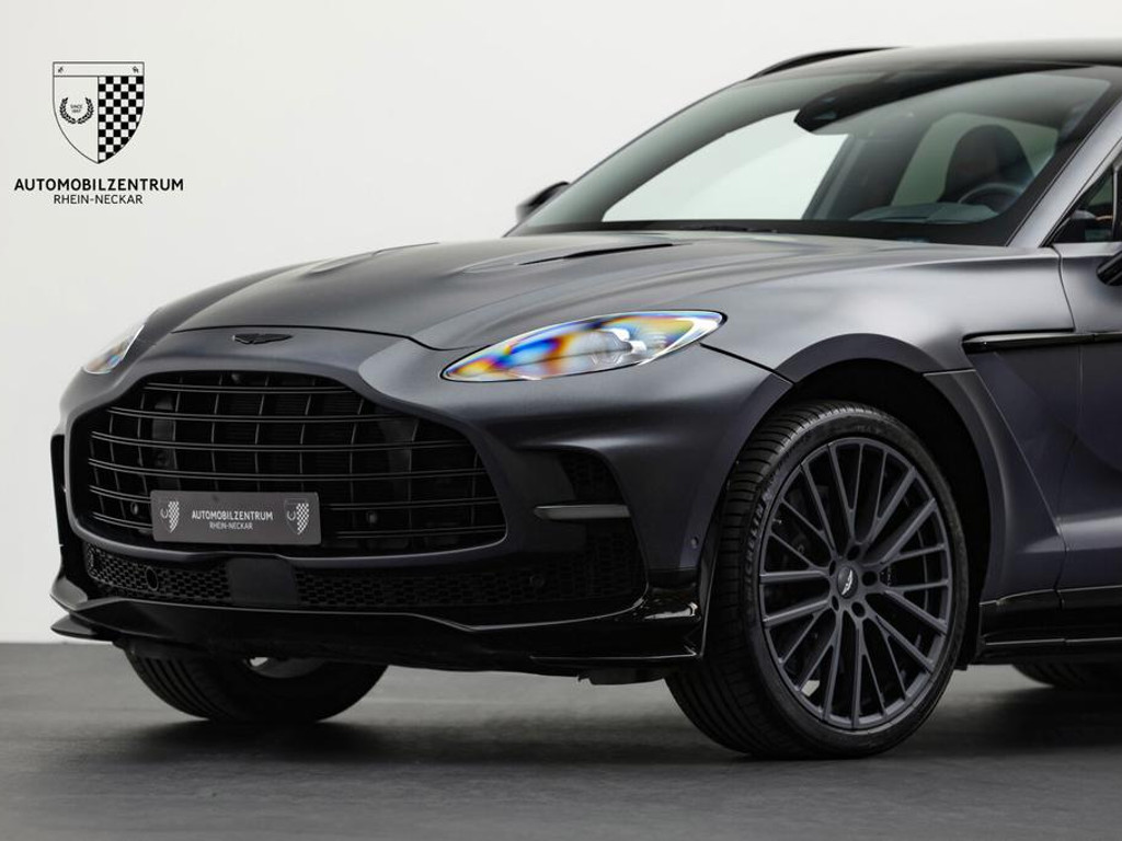 Aston Martin DBX
