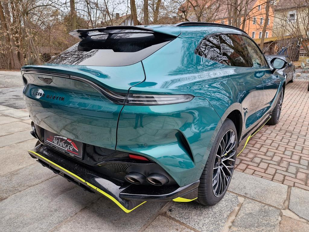 Aston Martin DBX