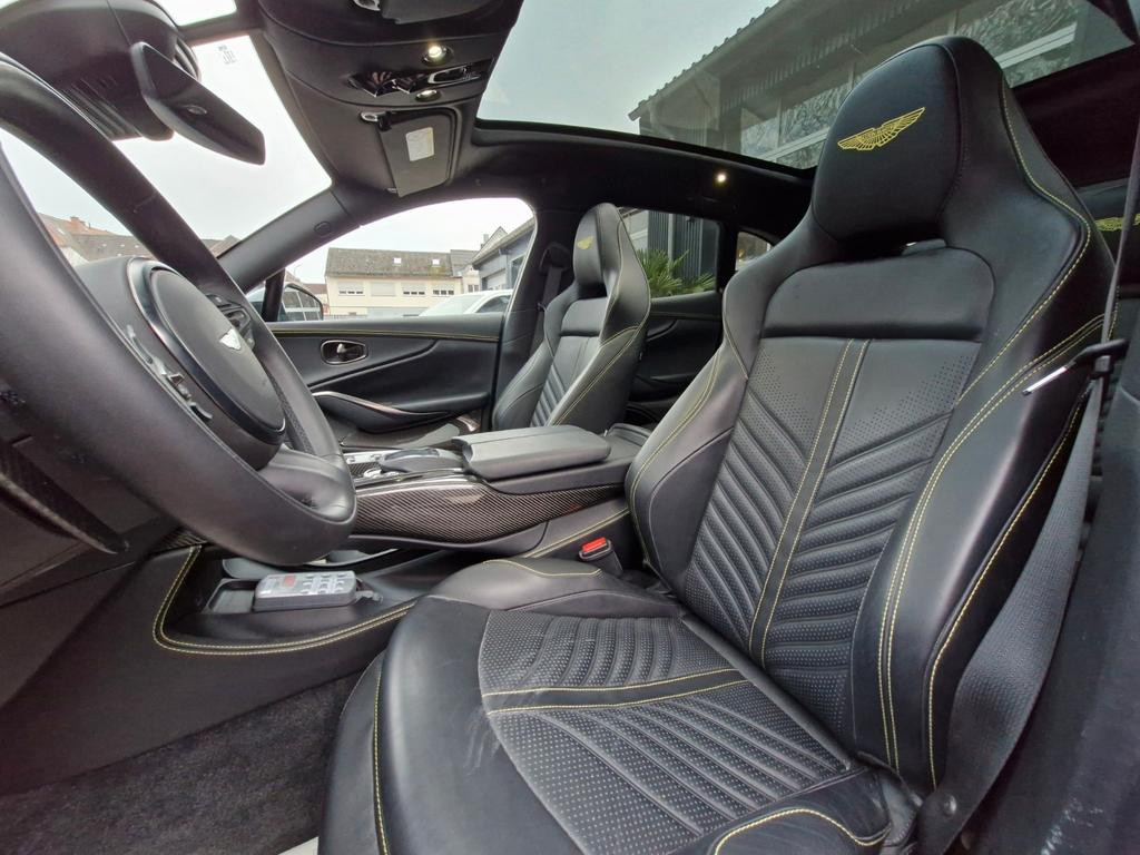 Aston Martin DBX