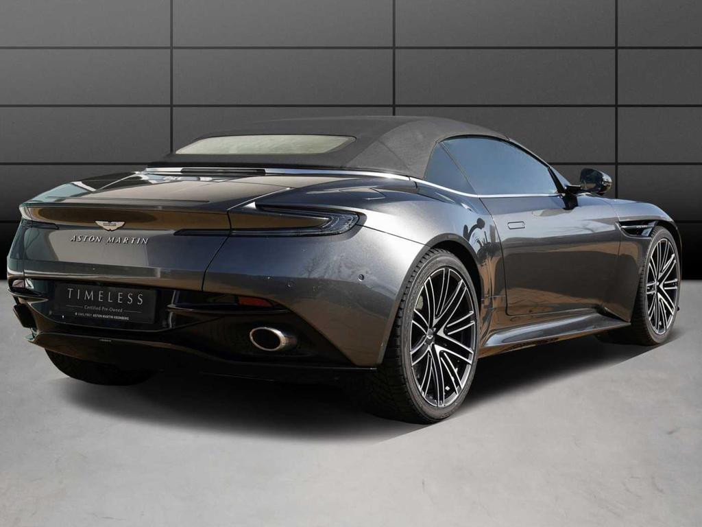 Aston Martin DB12