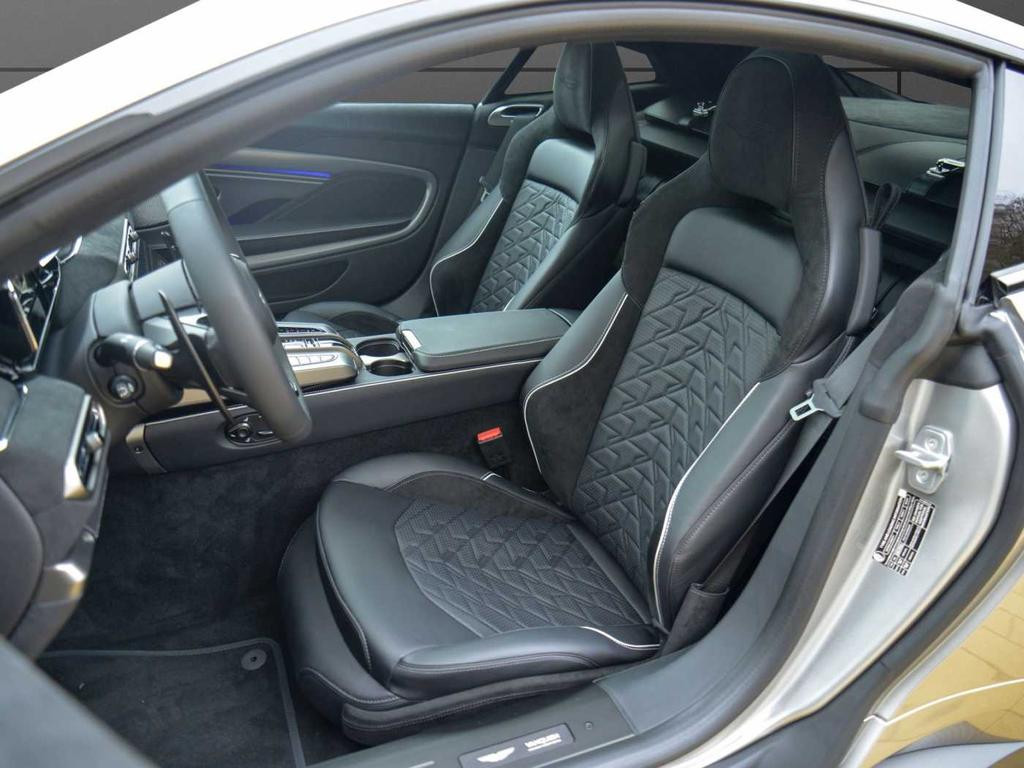 Aston Martin Vanquish