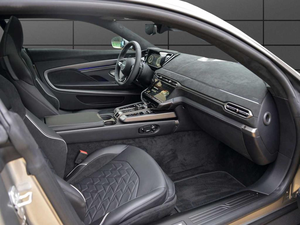 Aston Martin Vanquish