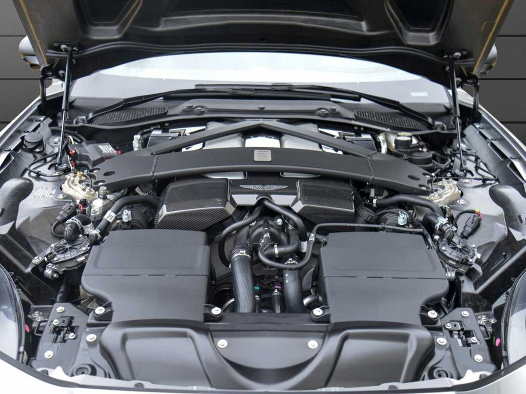 Aston Martin Vanquish