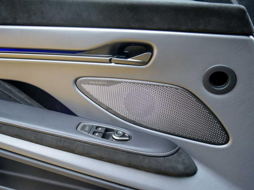 Aston Martin Vanquish