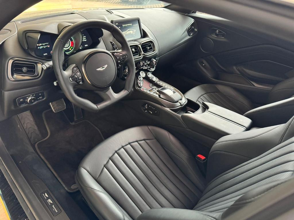 Aston Martin V8 Vantage