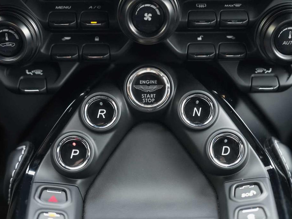 Aston Martin V8 Vantage