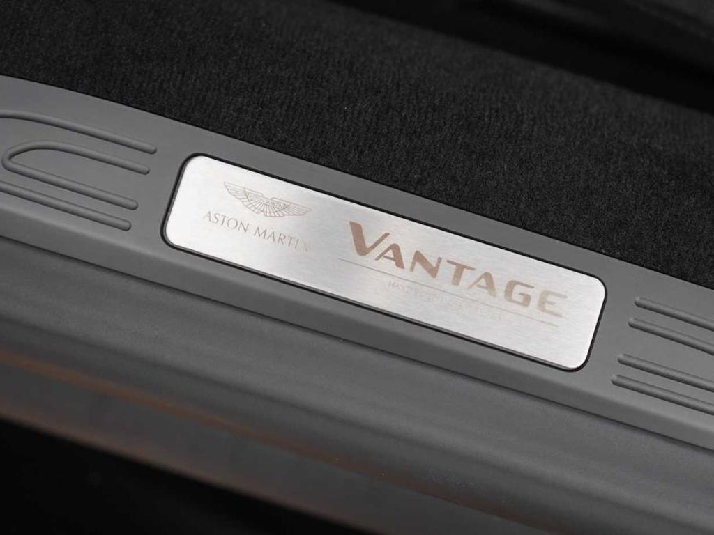 Aston Martin V8 Vantage